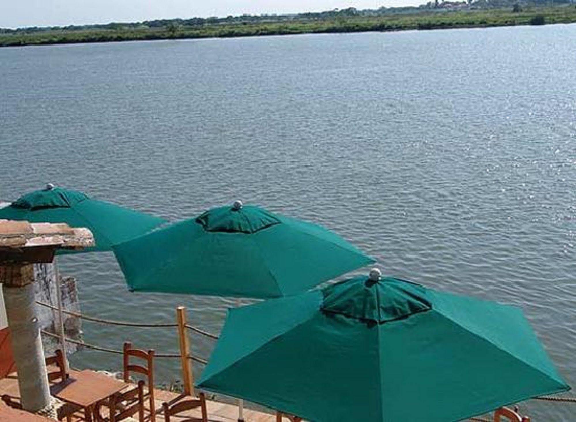 Casa Del Rio Hotell Tlacotalpan Exteriör bild